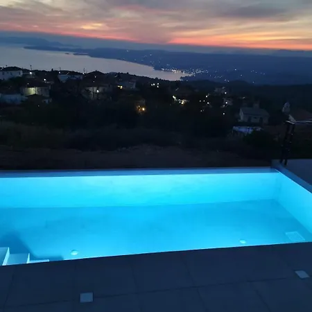 Sunset Luxury Akritokhórion